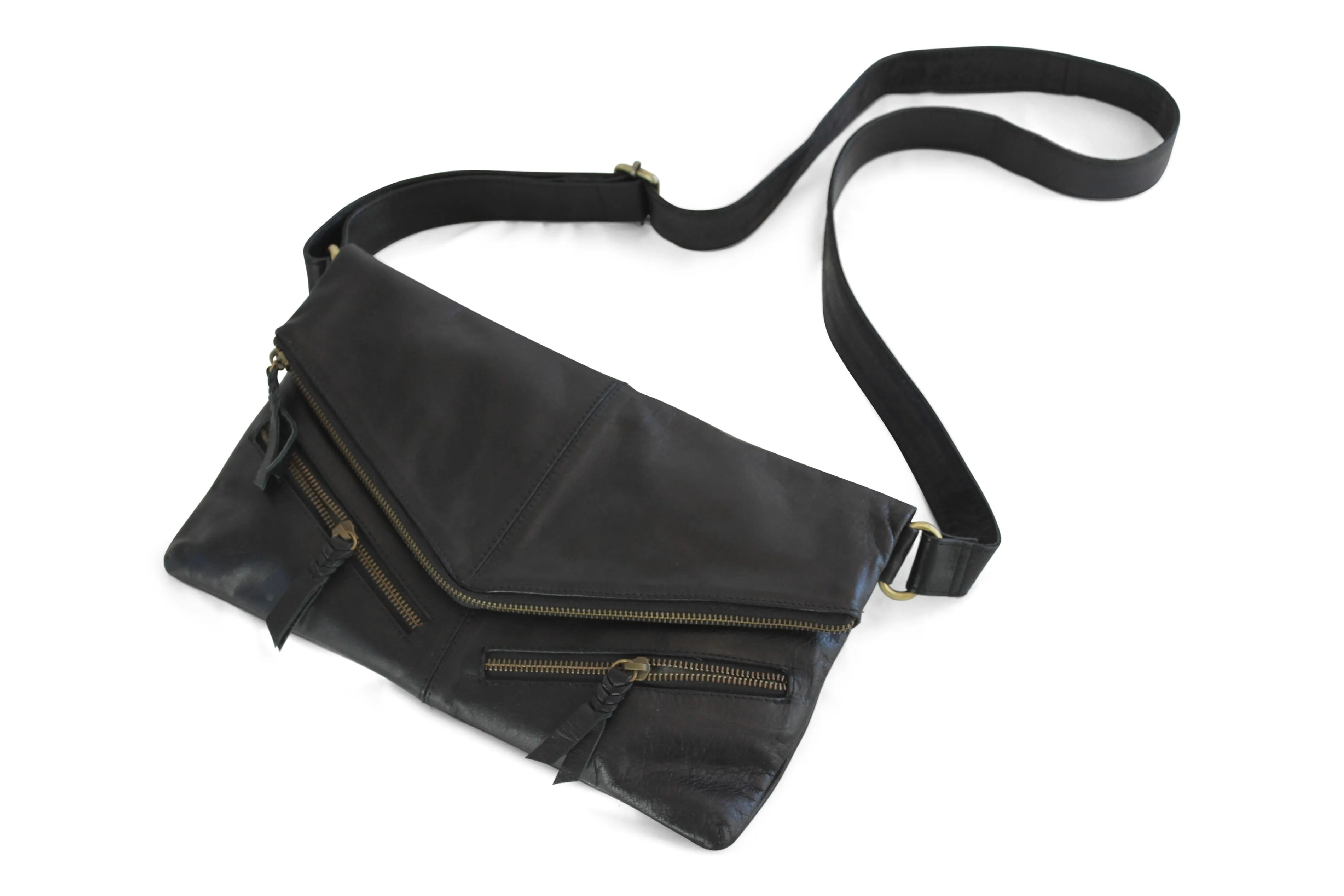 DINA LEATHER HANDBAG IN BLACK