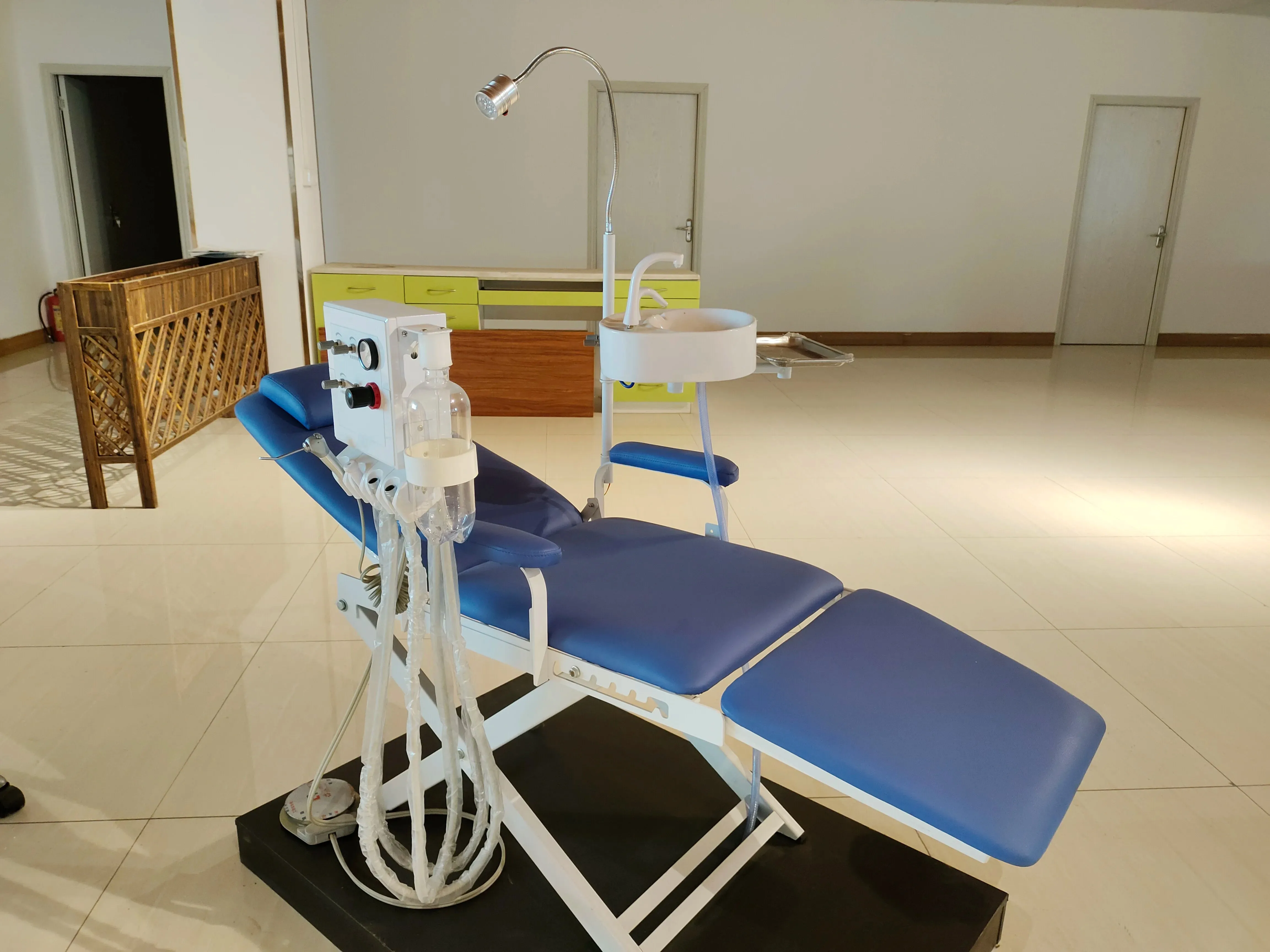 Foldable Portable Dental Chair: Ideal for Spa, Clinic & Office Teeth Whitening I Model MLB325