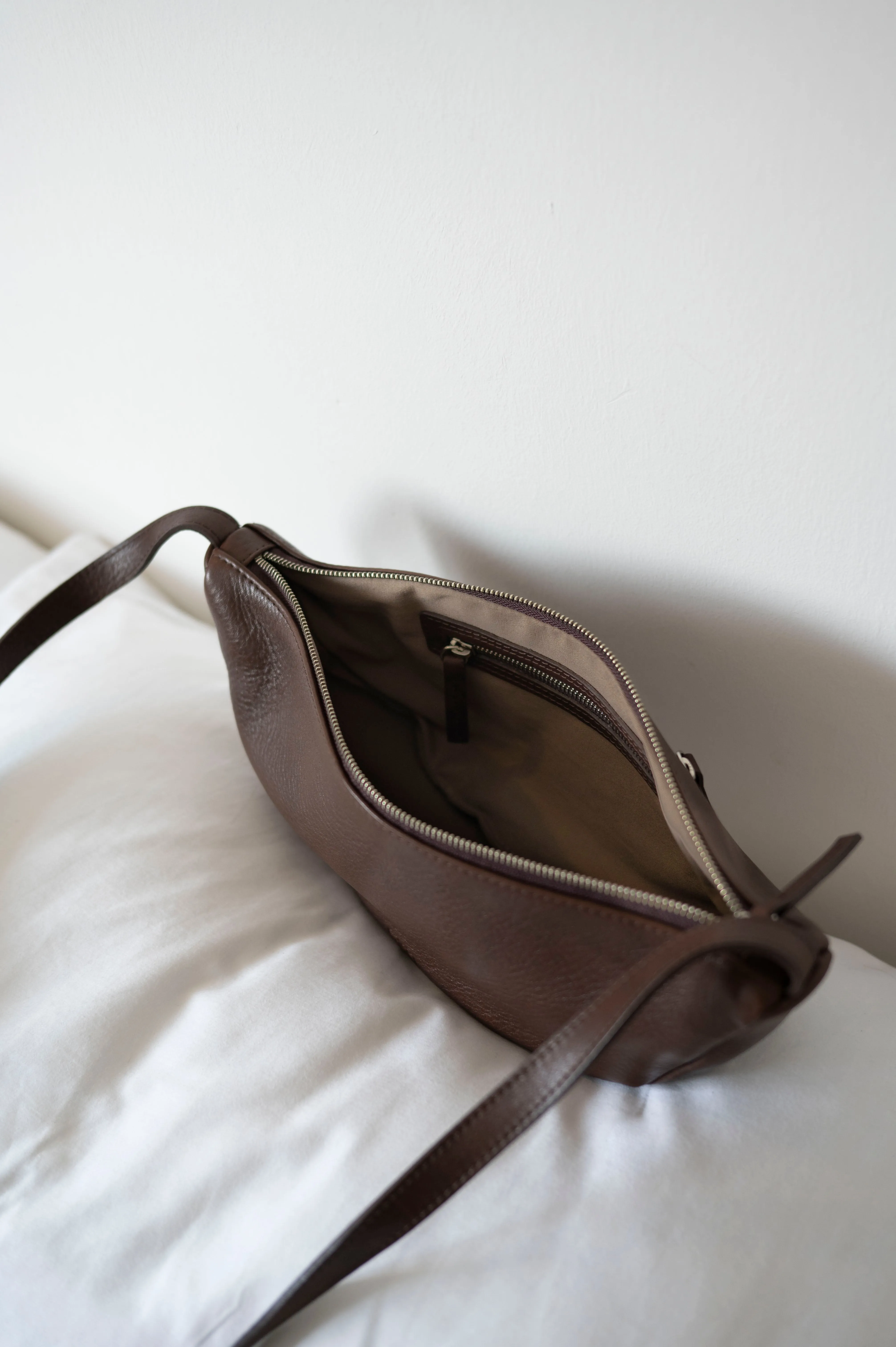 Leather Sling bag - Teca