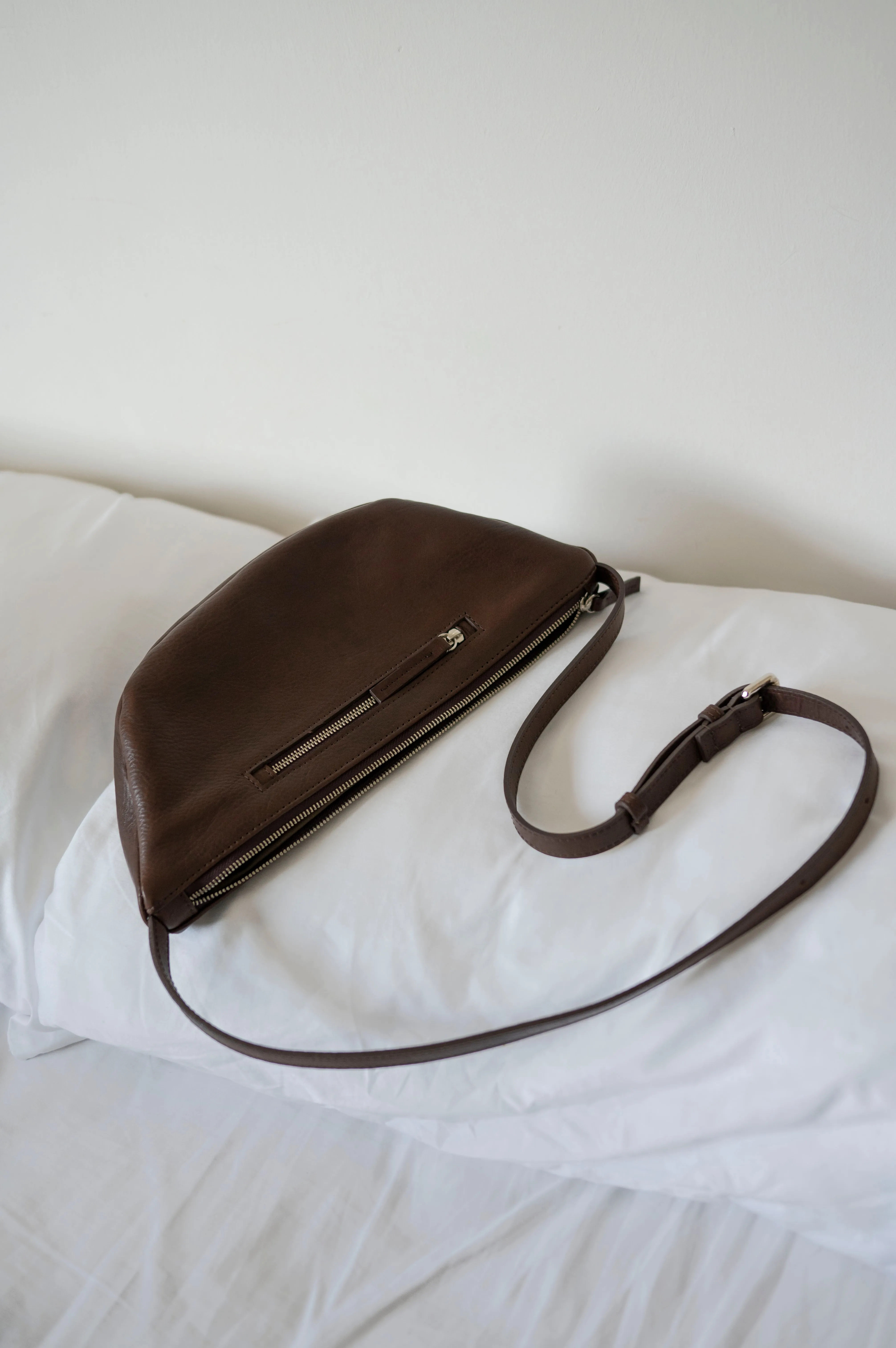 Leather Sling bag - Teca