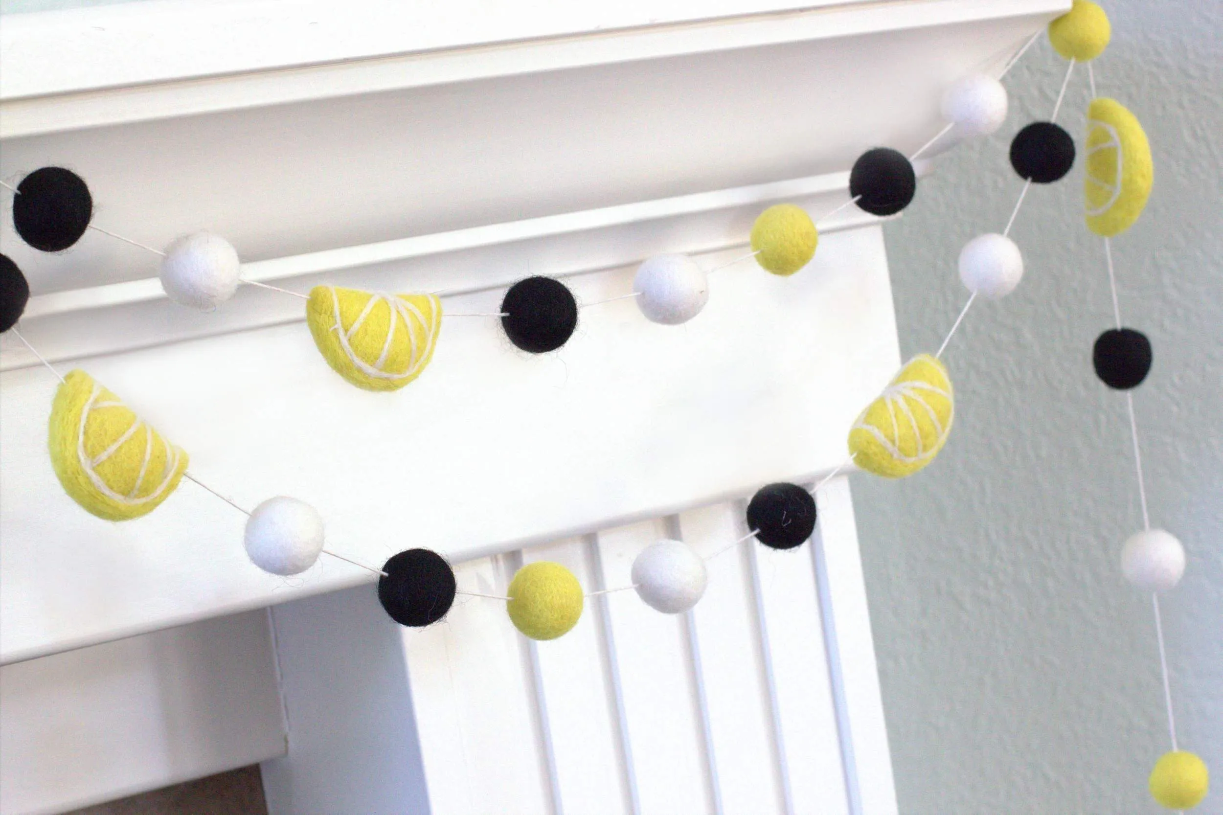 Lemon Garland- Yellow, Black & White