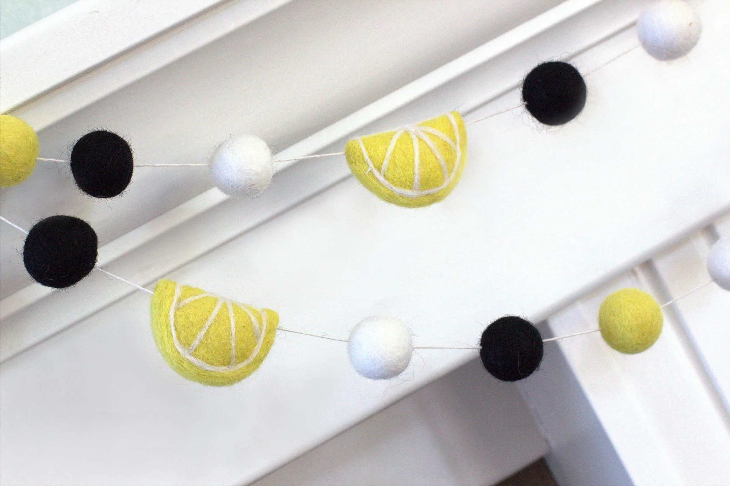 Lemon Garland- Yellow, Black & White