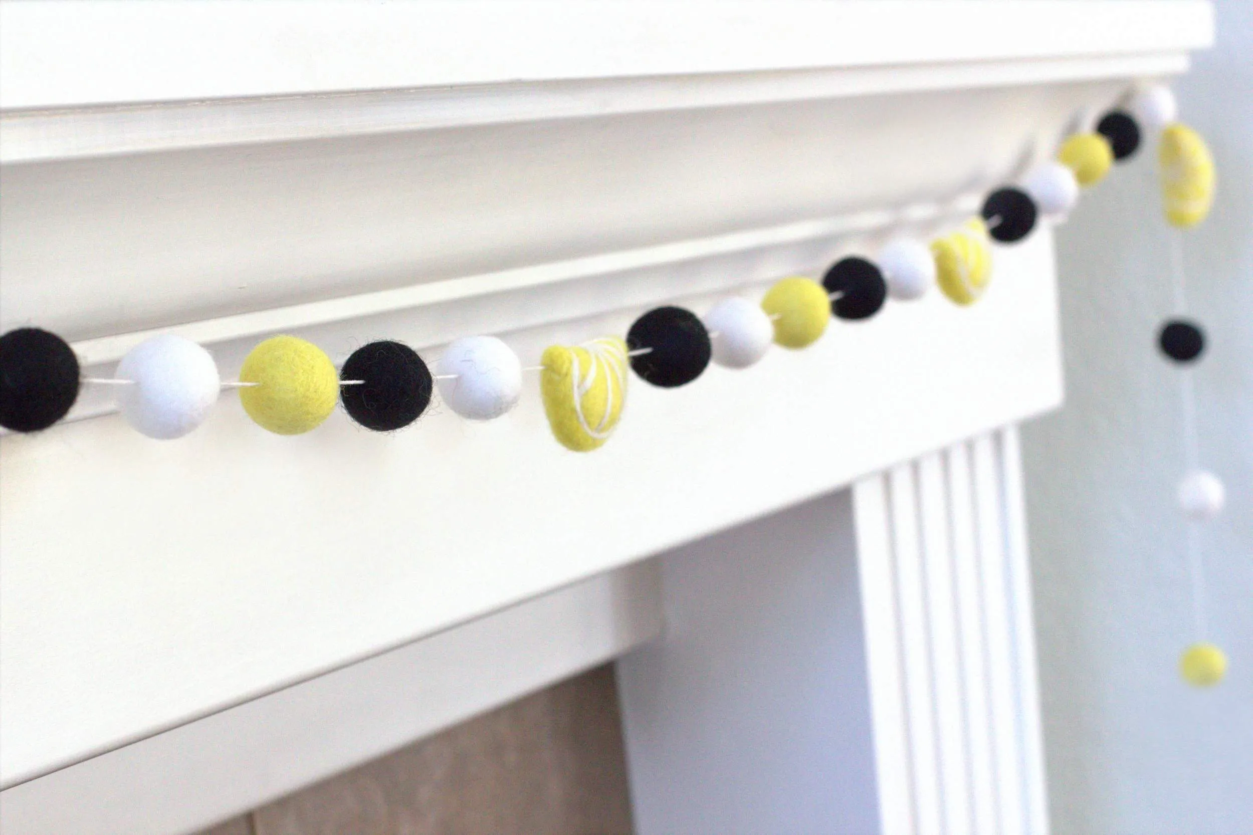 Lemon Garland- Yellow, Black & White