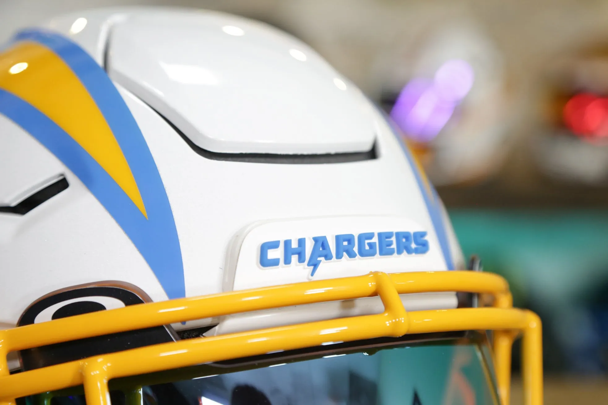 Los Angeles Chargers Riddell SpeedFlex Helmet - GG Edition 00364