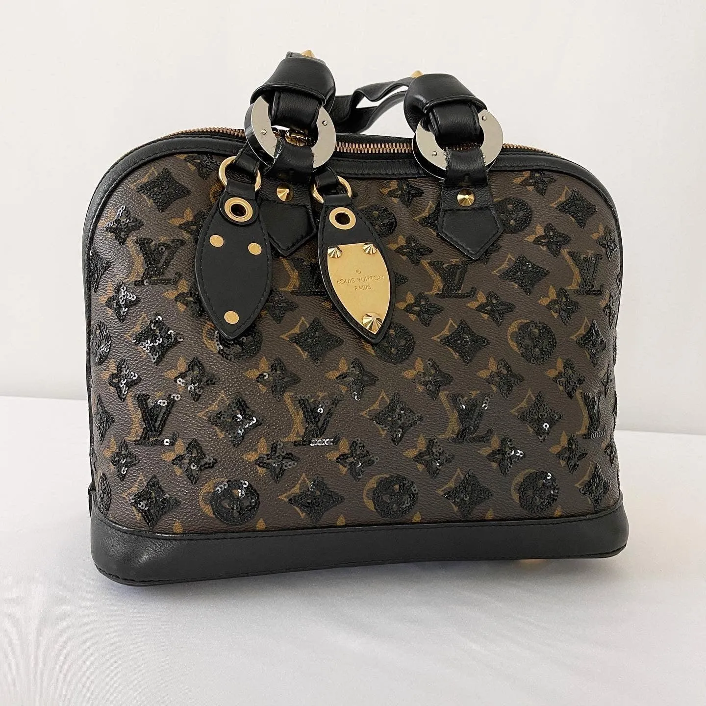 LOUIS VUITTON Alma bag