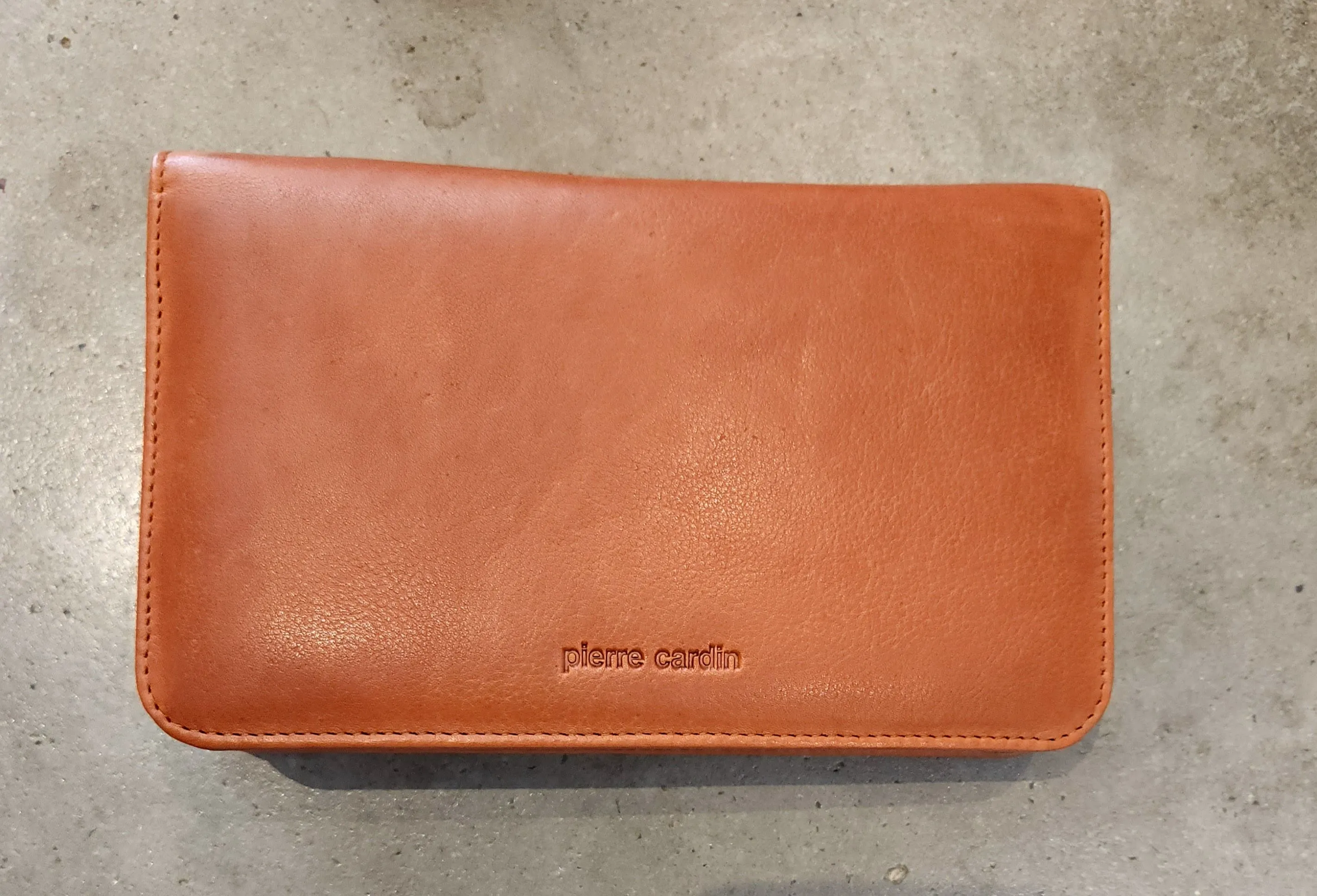 Pierre Cardin Cross body organiser