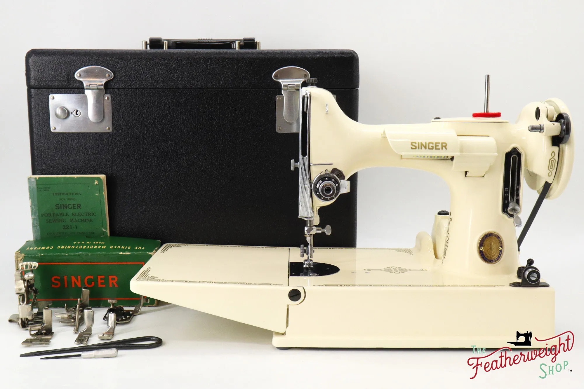 Singer Featherweight 221, Centennial - AK116*** - Fully Restored in Sugar Cookie