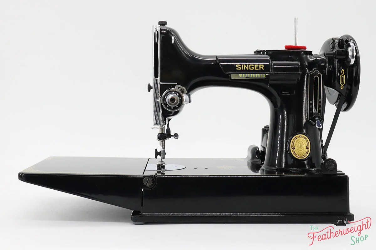 Singer Featherweight 221 Sewing Machine, AK7740** Grade 9-