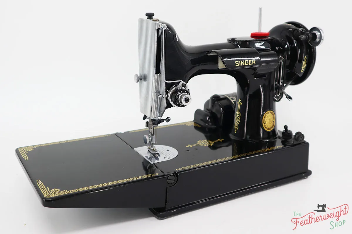 Singer Featherweight 221 Sewing Machine, AL0050**