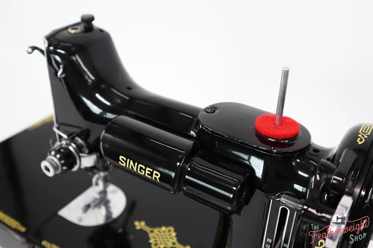 Singer Featherweight 221 Sewing Machine, AL0050**