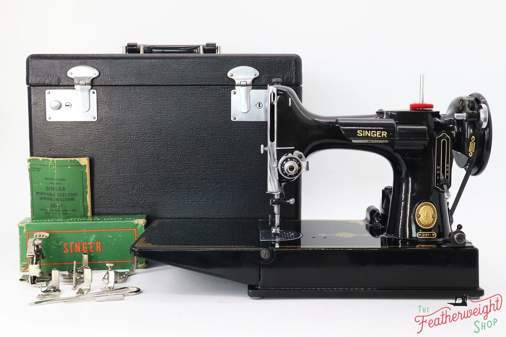 Singer Featherweight 221 Sewing Machine, AL538***