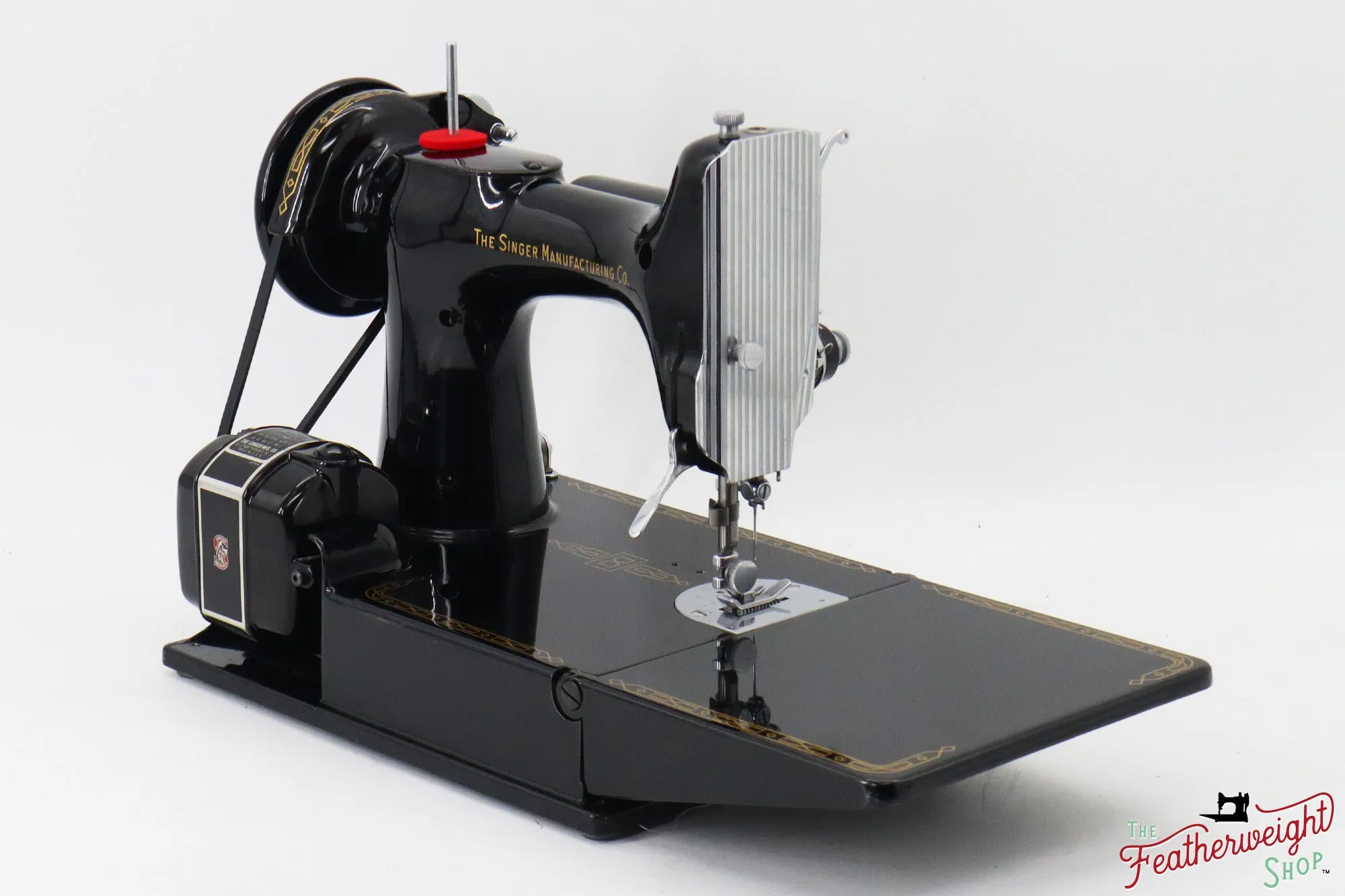 Singer Featherweight 221 Sewing Machine, AM1620** - 1955