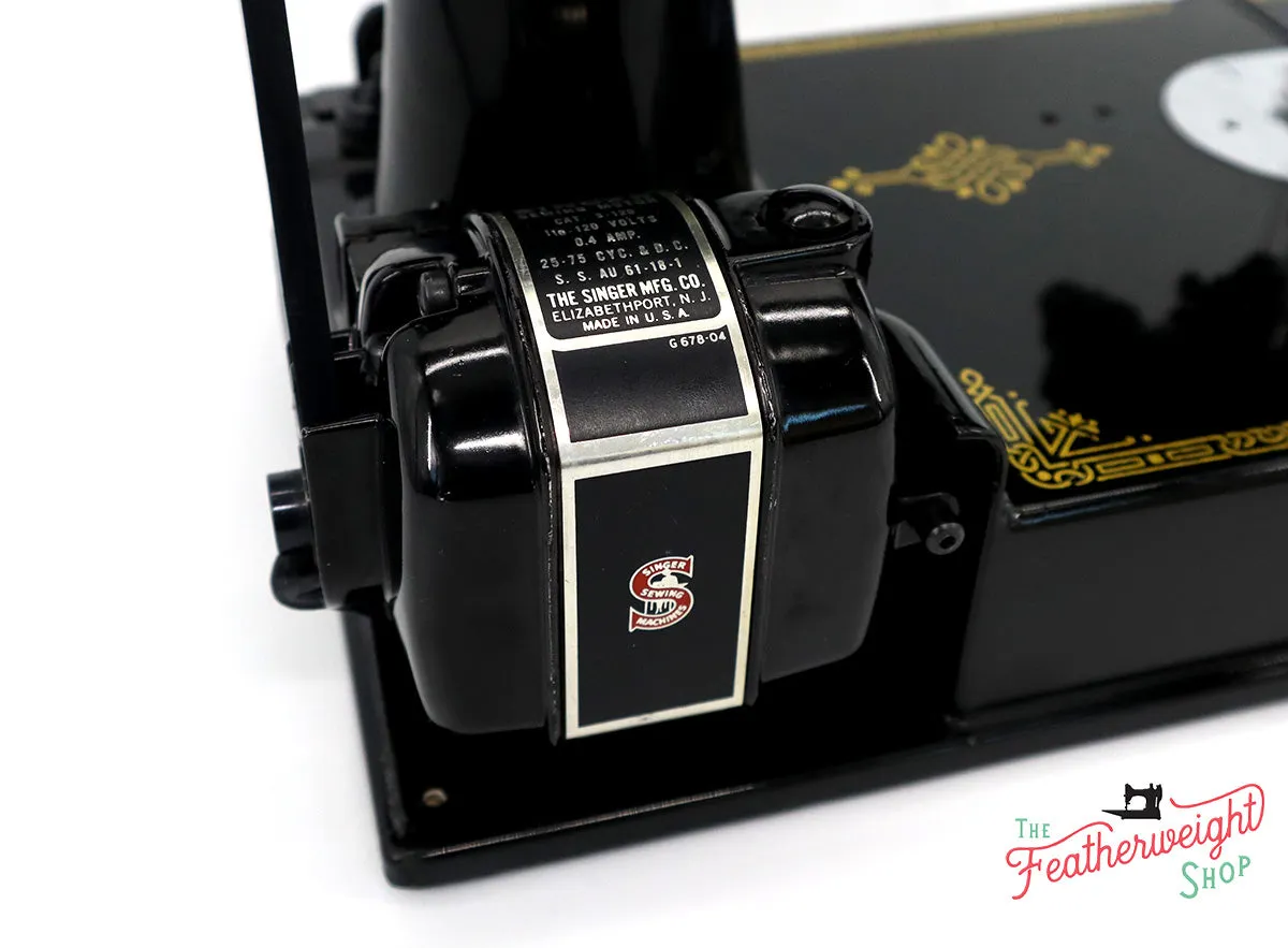 Singer Featherweight 221 Sewing Machine, Centennial: AK598***