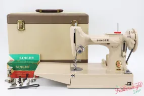 Singer Featherweight 221 Sewing Machine, TAN JE1579**