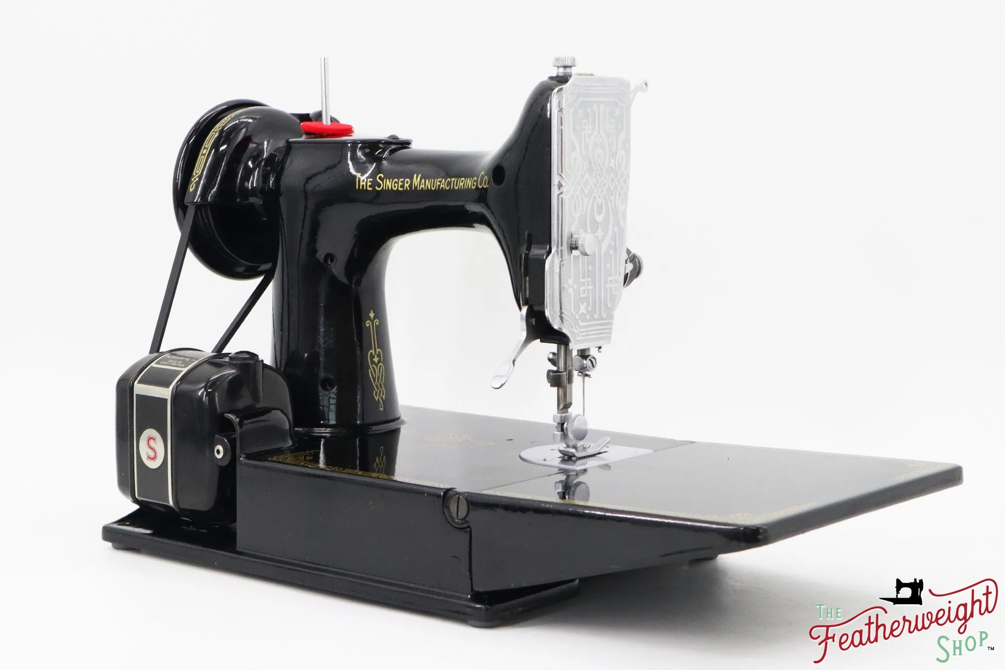 Singer Featherweight 221K Sewing Machine, 1950 - EF701***