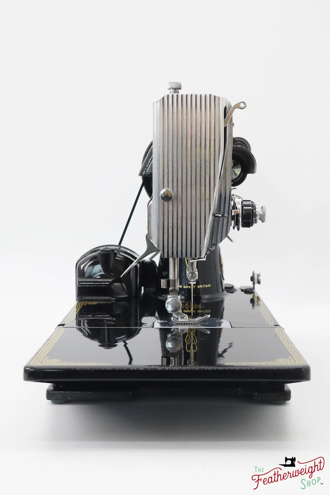 Singer Featherweight 221K Sewing Machine, 1952 - EH242***