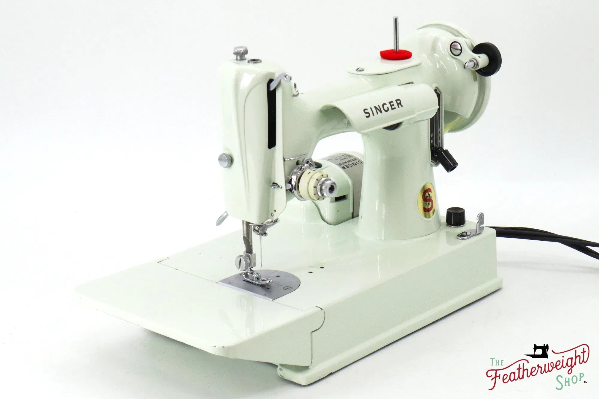 Singer Featherweight 221K Sewing Machine, WHITE - EV887***