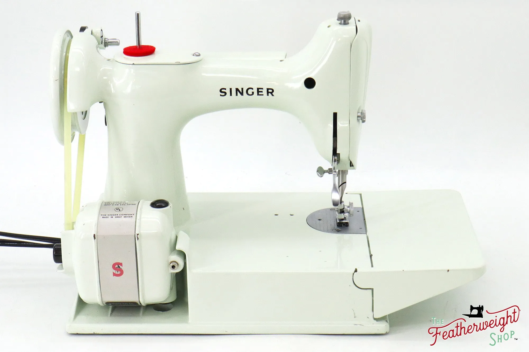 Singer Featherweight 221K Sewing Machine, WHITE - EV887***