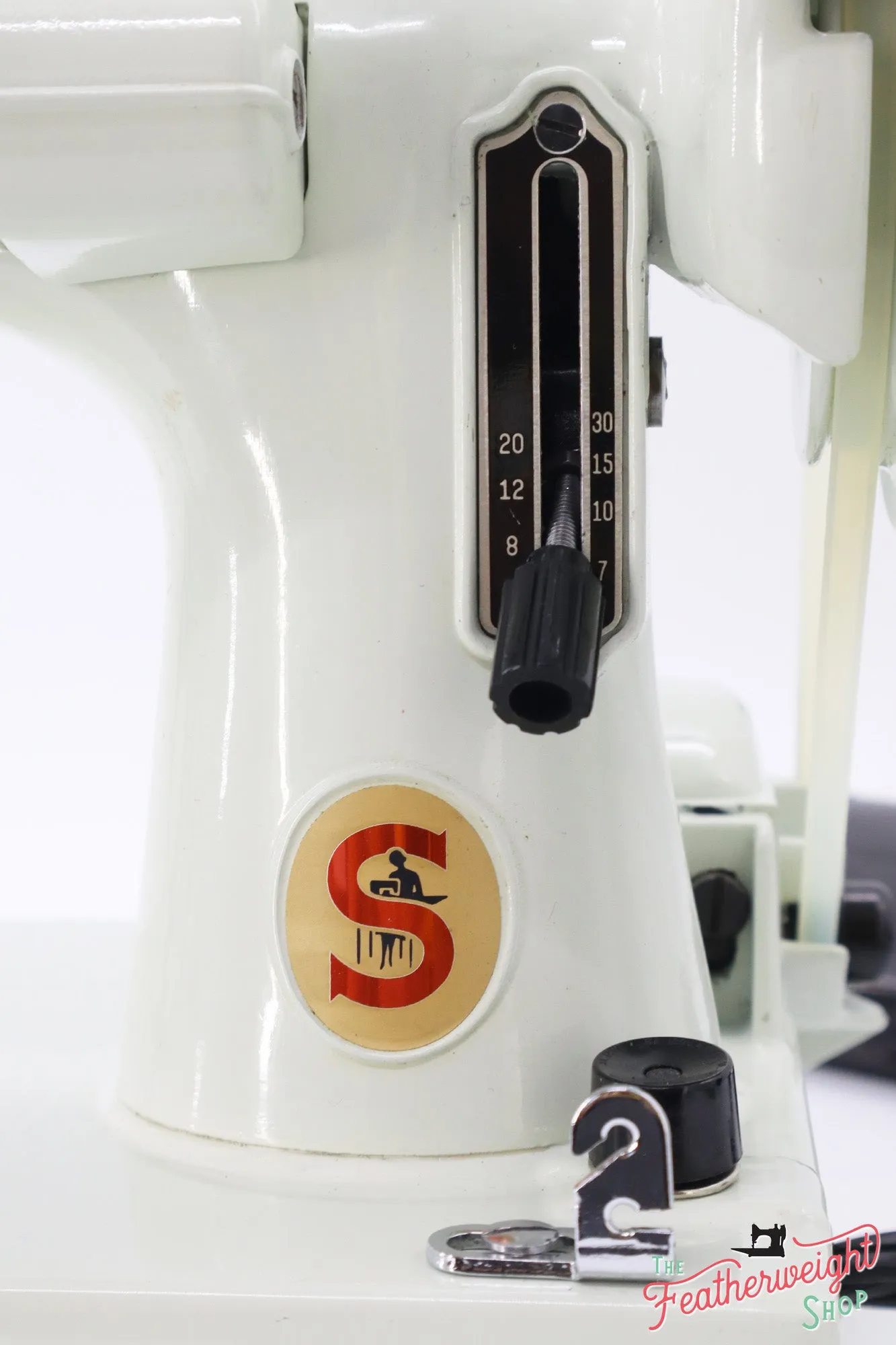 Singer Featherweight 221K7 Sewing Machine, WHITE FA101***