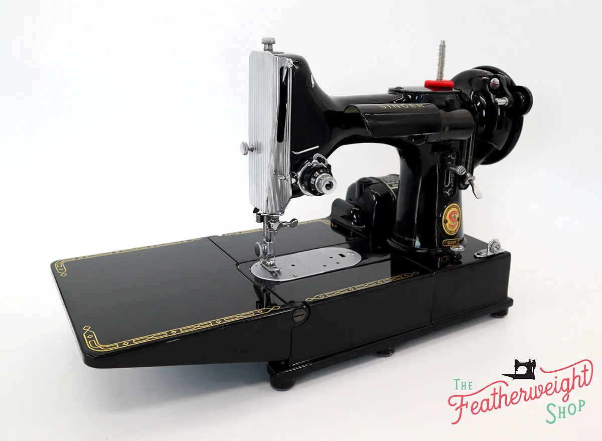 Singer Featherweight 222K Sewing Machine, RED "S" ES165***