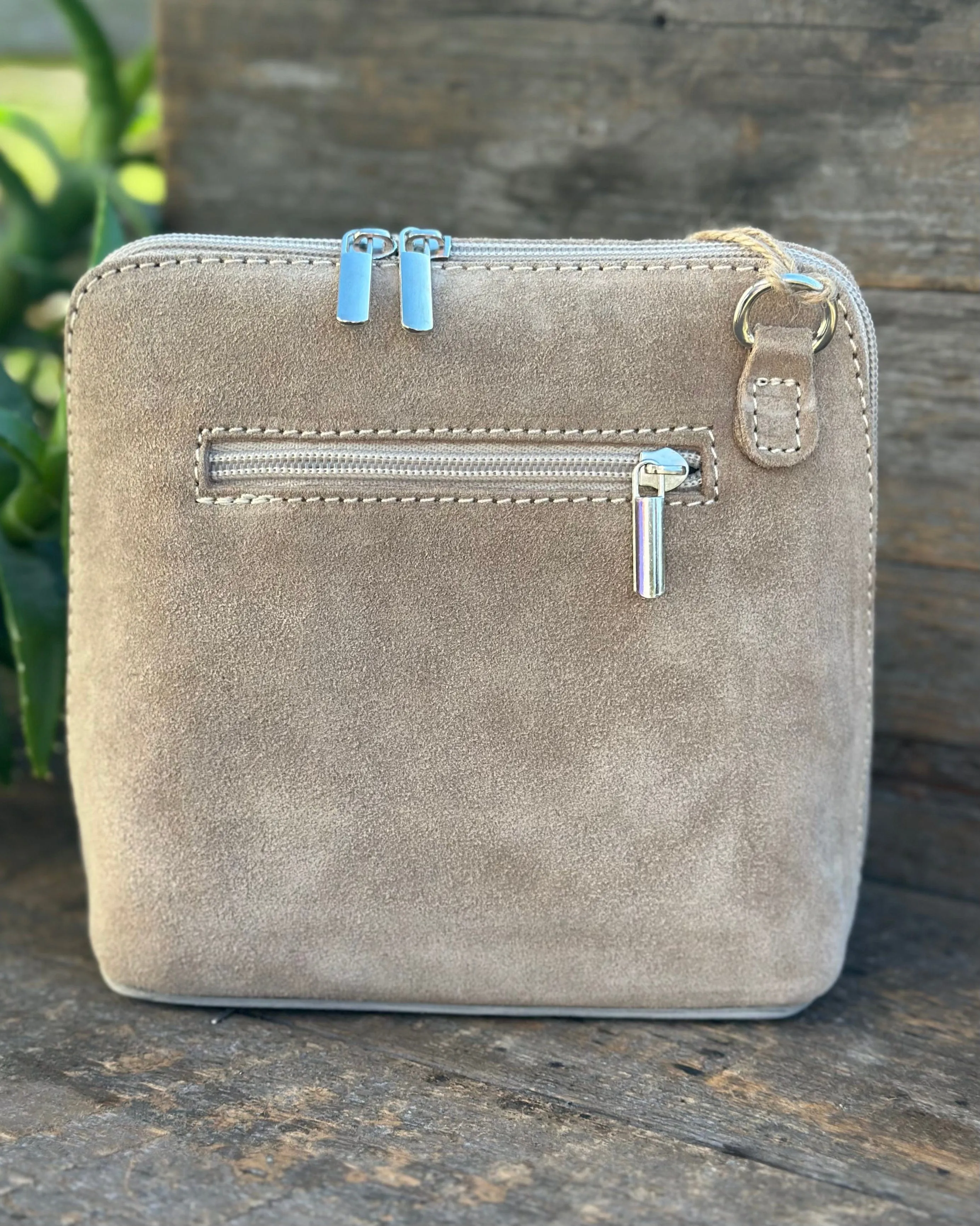 Suede Vera Pelle Bag - Taupe