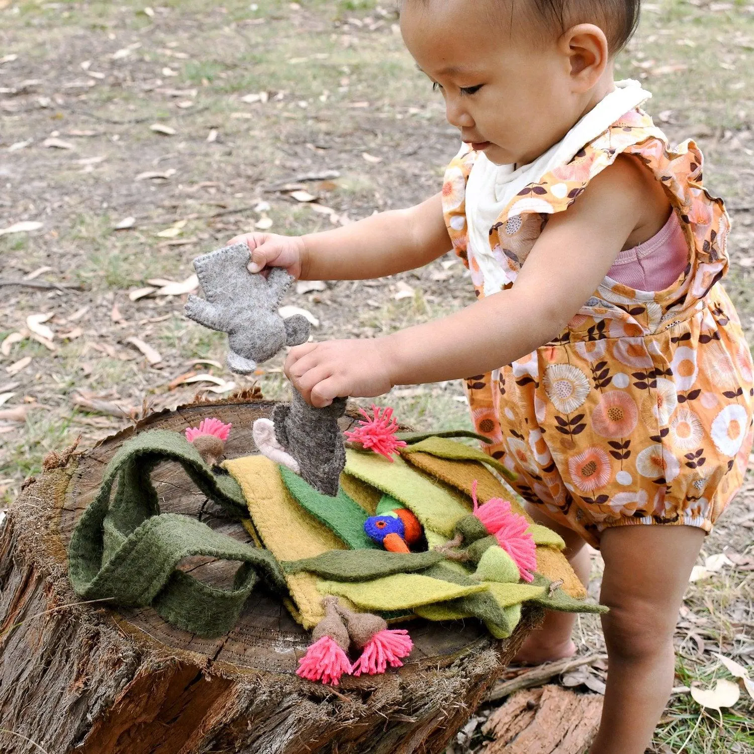 Tara Treasures Felt Australian Gumnut Playscape Bag Australian Animals