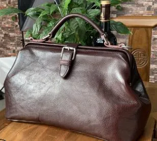 TEEK - Vintage Style Doctor Boss Leather Bag