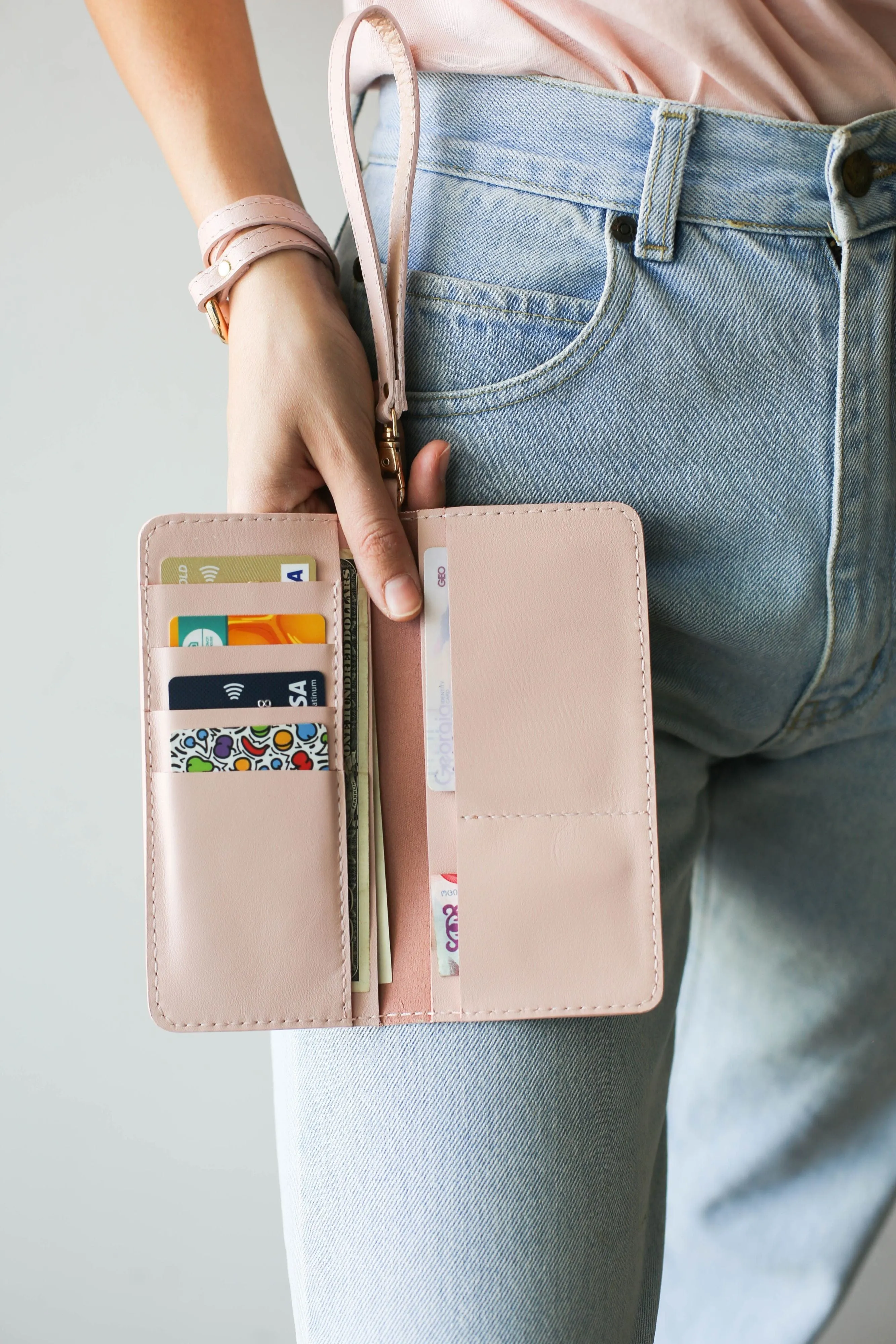 Women's Bifold Pink Leather Wallet - N01